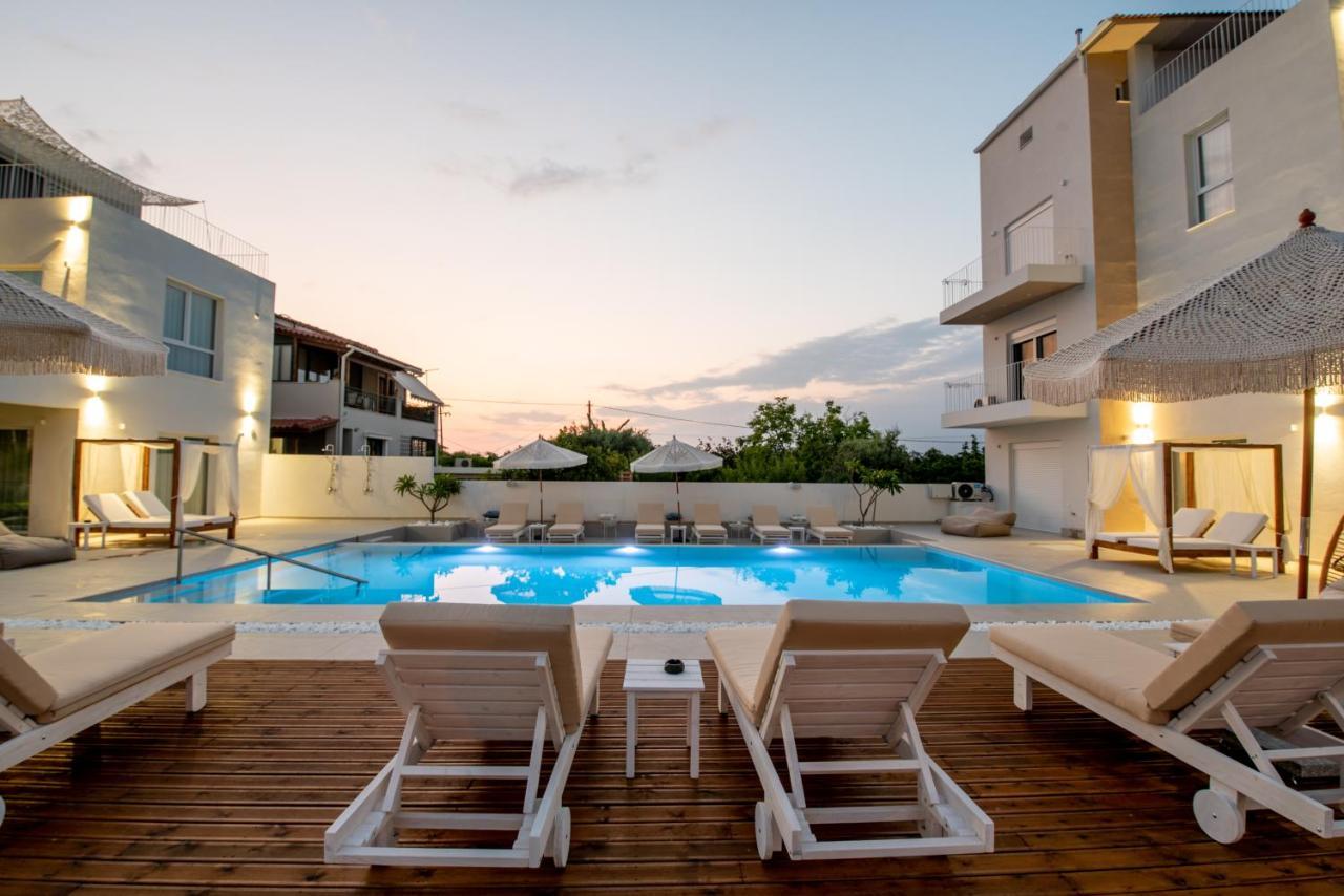 Ennea Suites-Storm Suite Flambouras Exterior photo